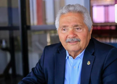 Senador Elmano Férrer 