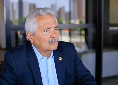 Senador Elmano Férrer 