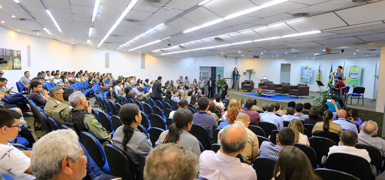 Senador Marcelo Castro e Cléber Eulálio estiveram presentes na palestra 