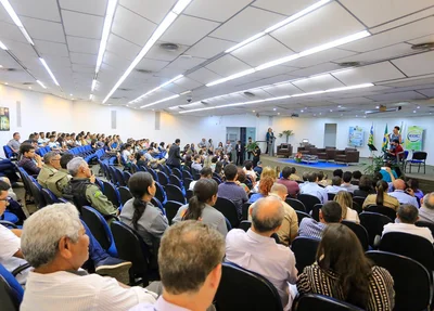 Senador Marcelo Castro e Cléber Eulálio estiveram presentes na palestra 