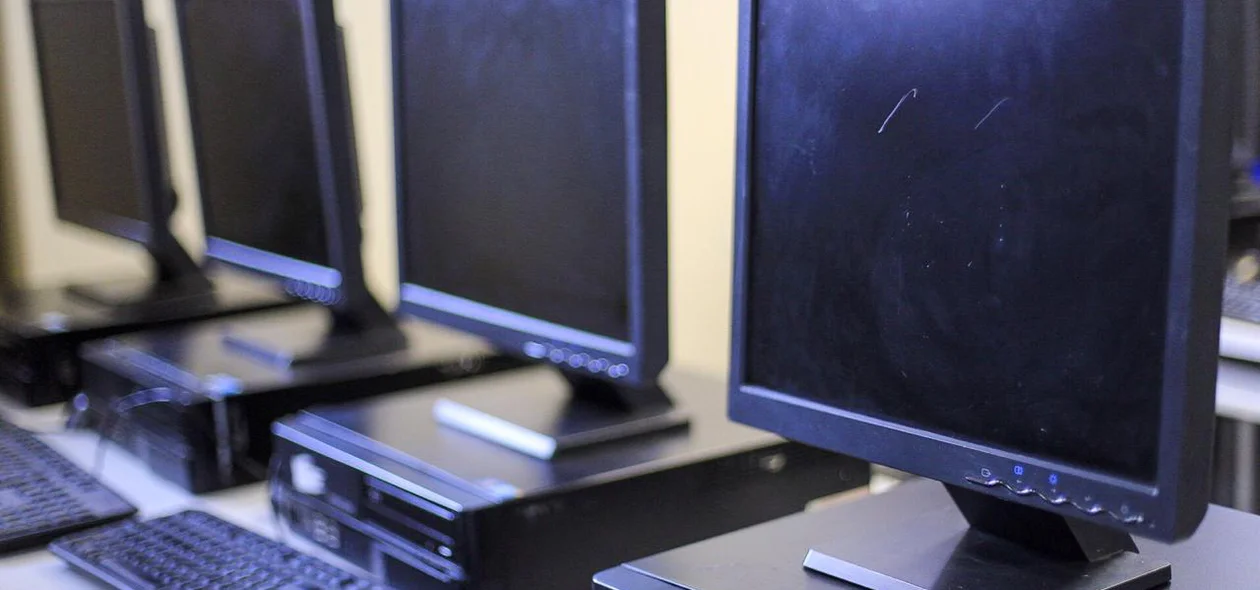 Solenidade de entrega de computadores para a Secretaria de Segurança Pública