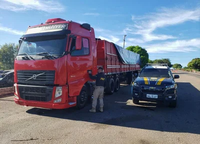 Veículo de carga com excesso de peso é flagradoo pela PRF
