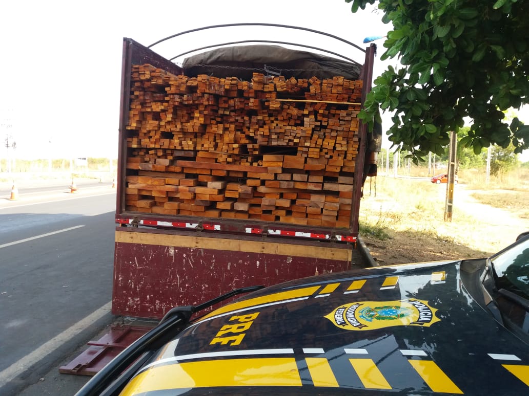 Carga apreendida na BR 316
