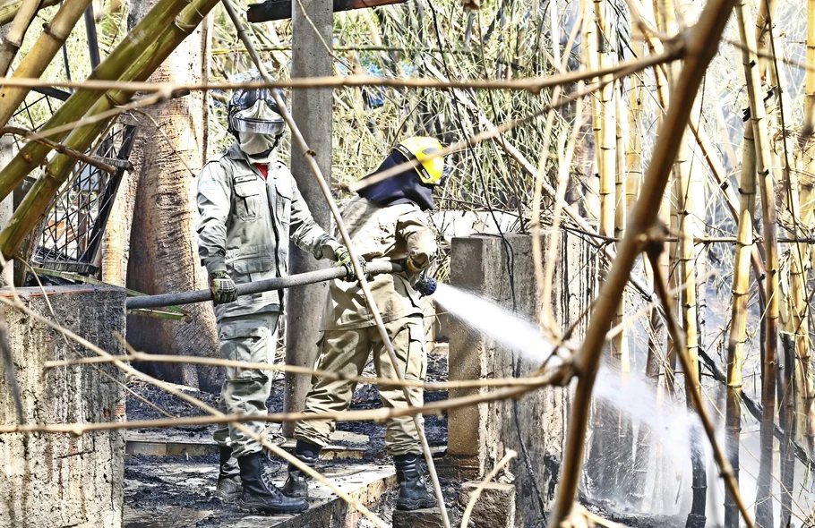 De acordo com o Corpo de Bombeiros, ninguém ficou ferido