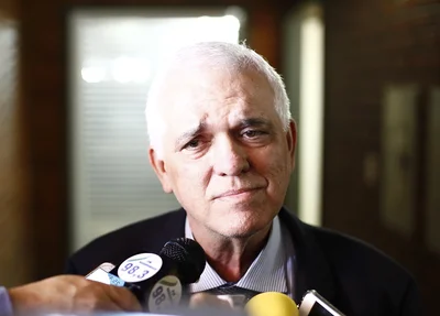 Entrevista com Themístocles Filho 