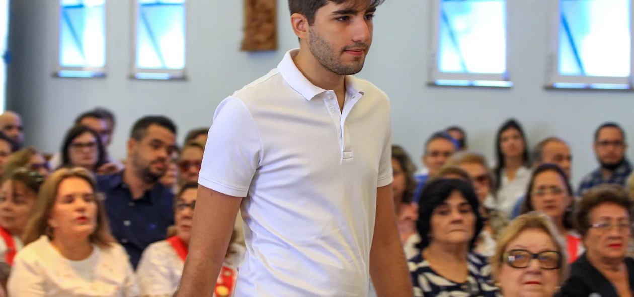 Bruno Soares durante a missa