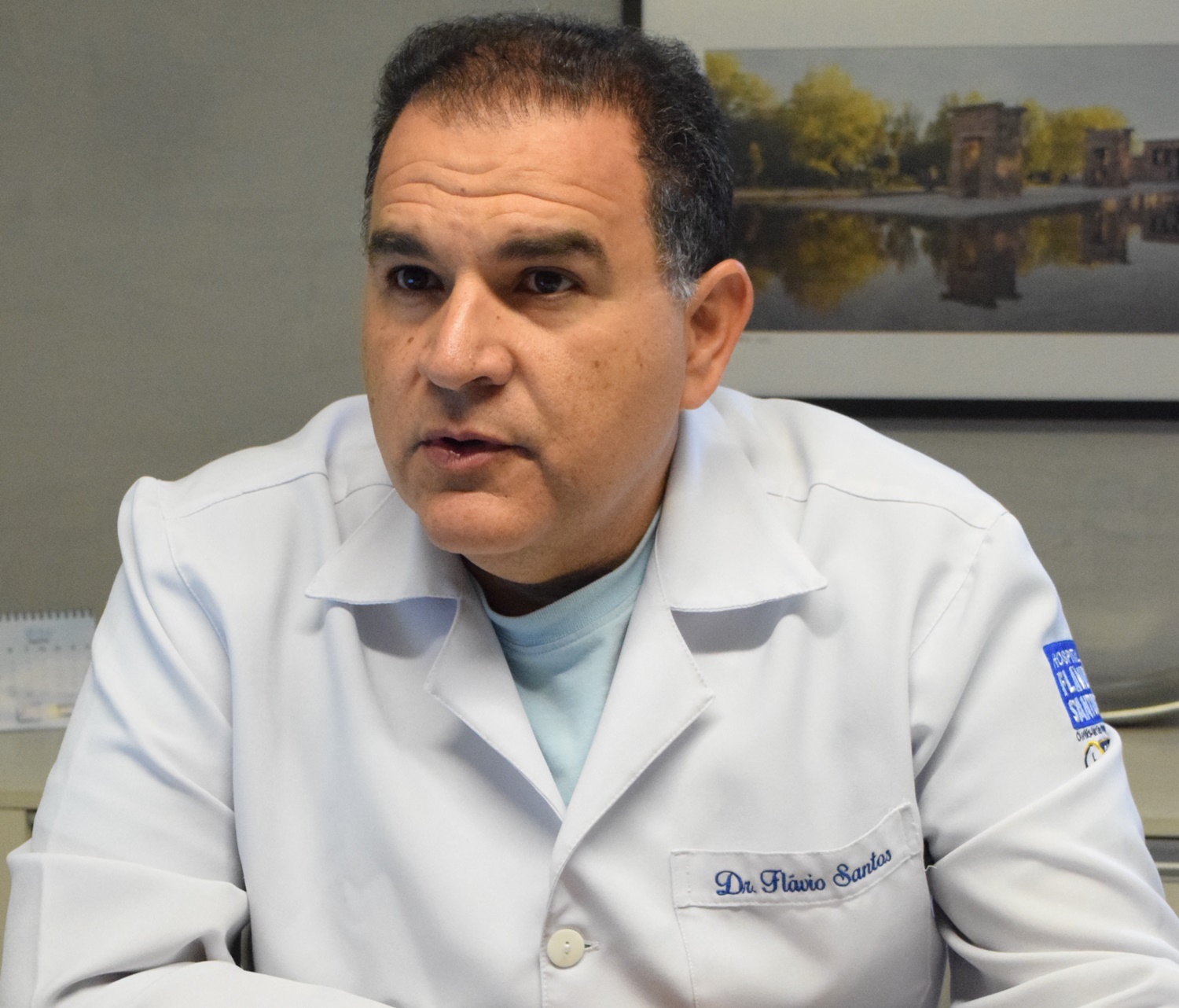 Médico Dr. Flávio Santos 