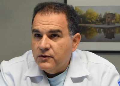 Médico Flávio Santos 