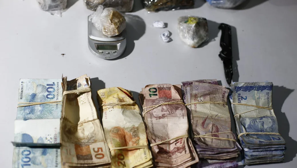 Dinheiro encontrado pela DEPRE
