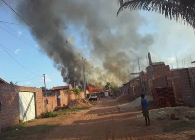 Incêndio ameaça residência na zona sudeste de Teresina