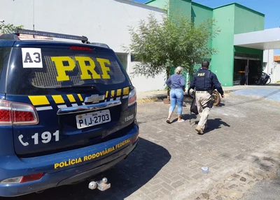 Cumprimento do mandado de prisão em desfavor da mulher. 