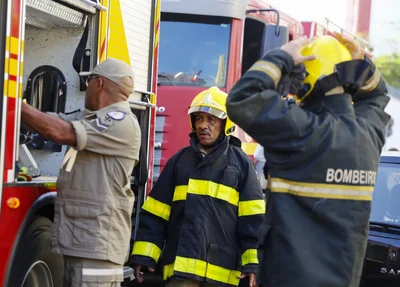 Equipe do Corpo de Bombeiros 