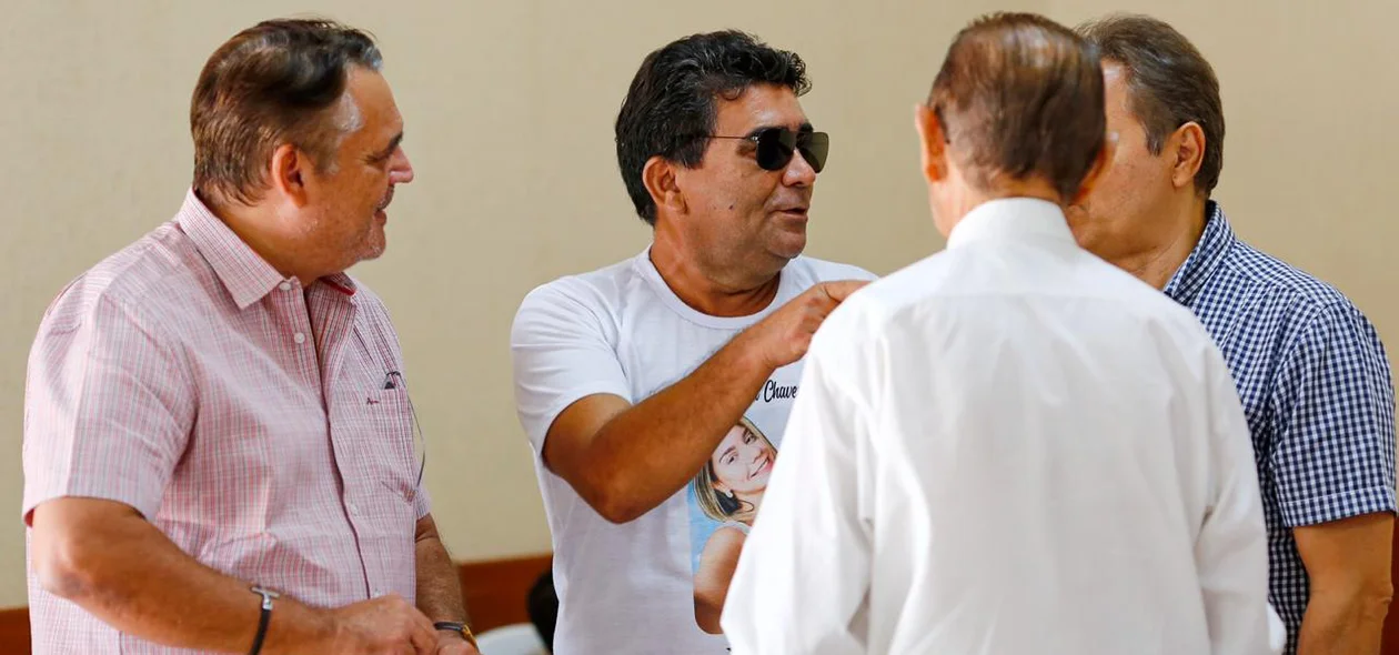 Amigos presentes na missa