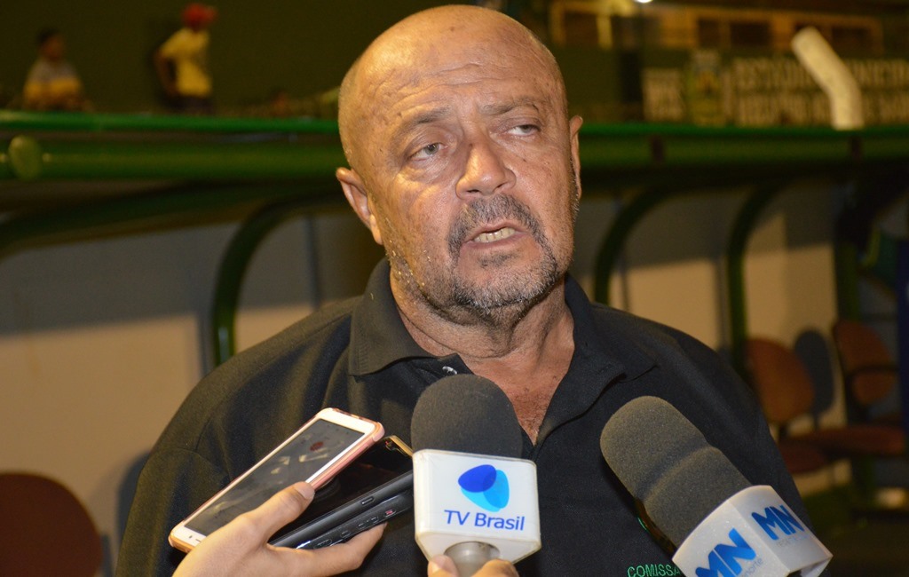 Treinador do Picos, Adelmo Soares, está confiante na equipe.