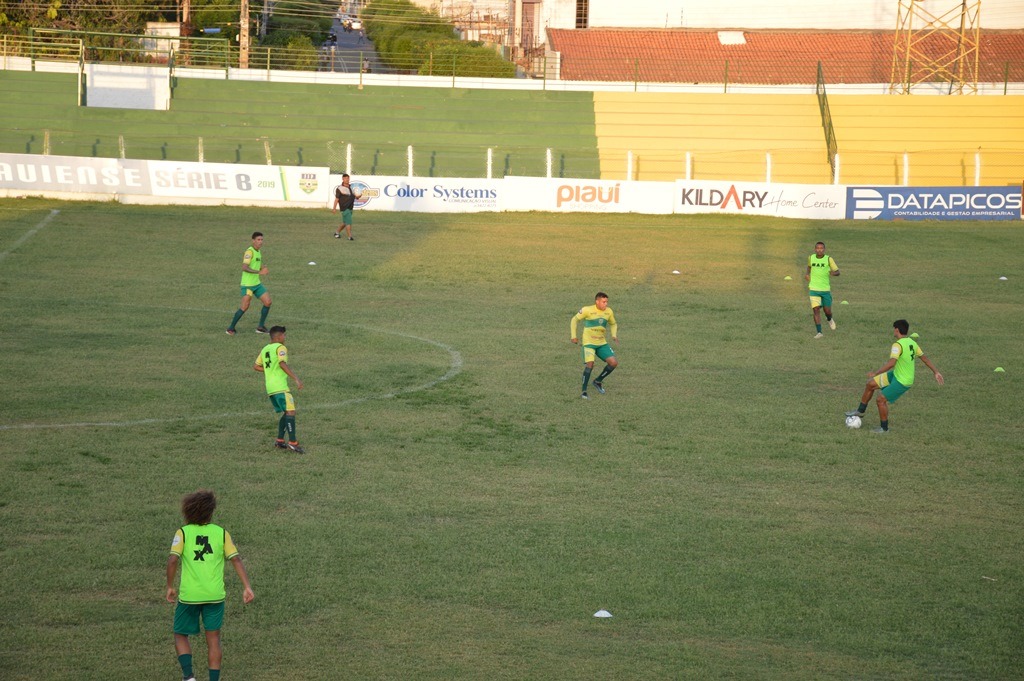 Treino apronto da última quinta-feria definiu equipe titular.