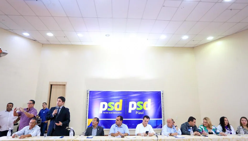 Mesa de honra do evento de filiação do PSD em Teresina