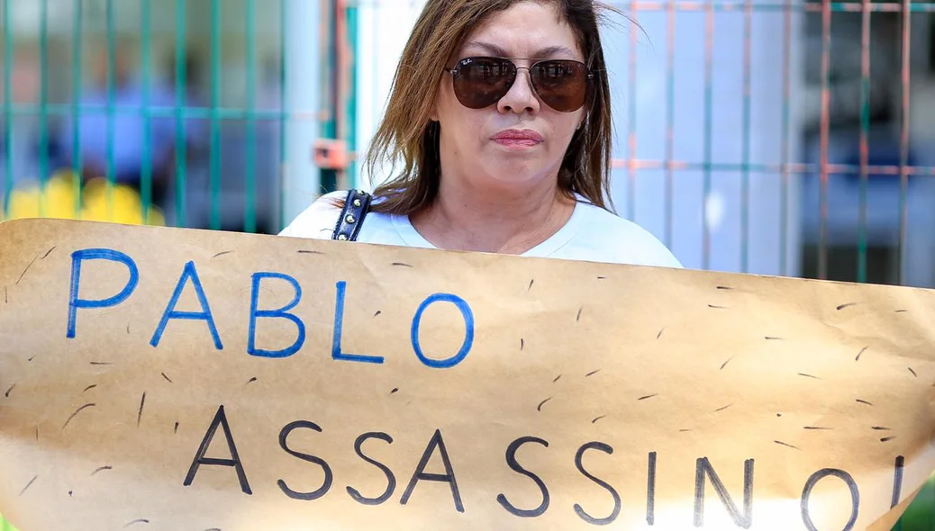 Mãe de Vanessa Carvalho chama Pablo da assassino