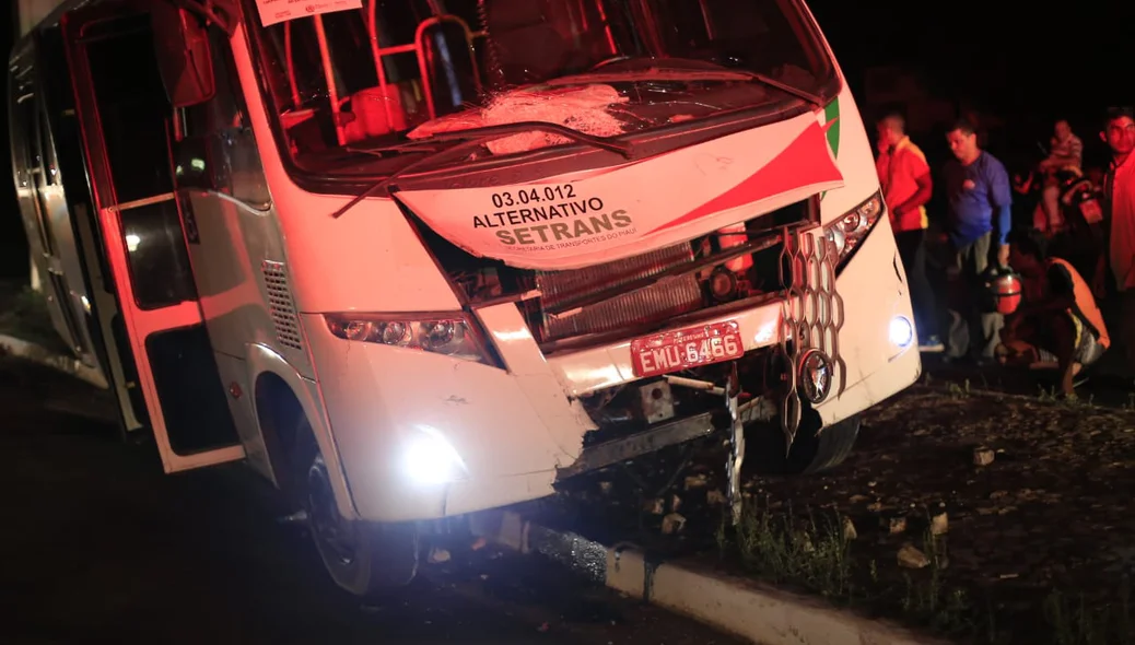 Veículo envolvido no acidente na BR 343