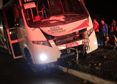 Veículo envolvido no acidente na BR 343