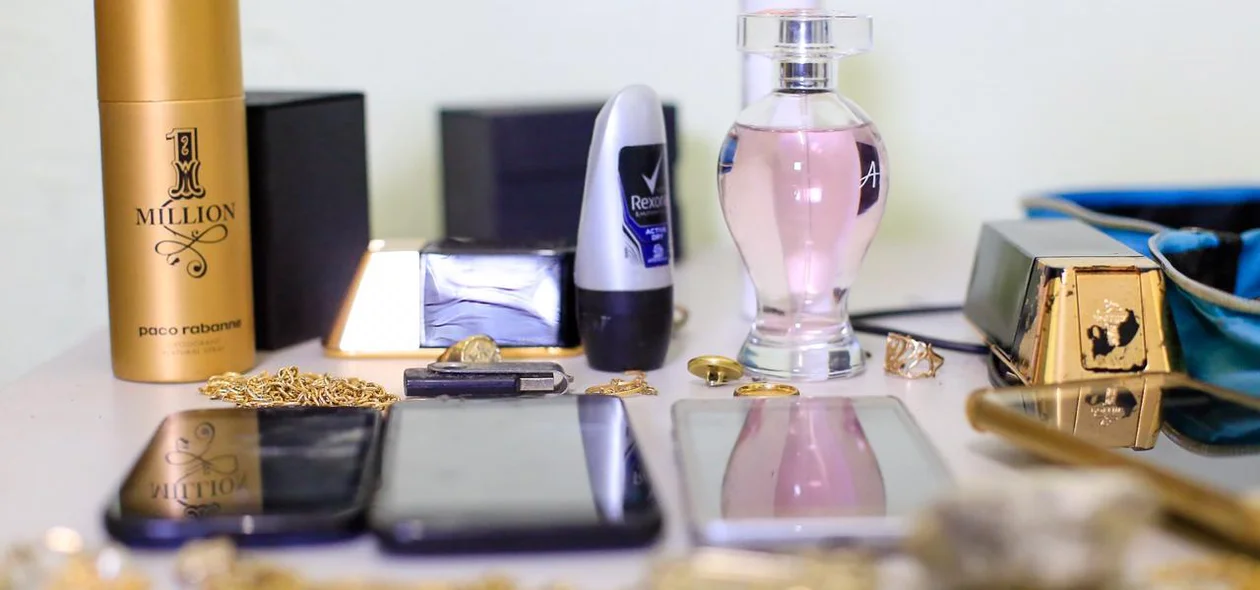 Perfumes apreendidos pela Polícia Civil