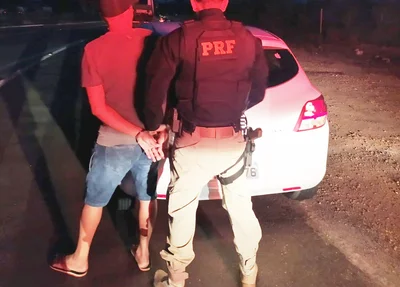 Homem preso pela PRF em Floriano