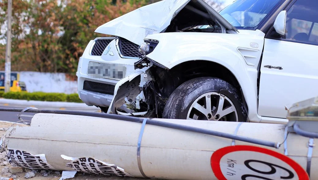 Motorista perdeu controle do veículo