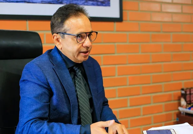 Dr. Hélio