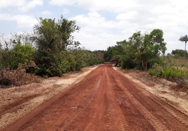 Prefeitura de Buriti dos Lopes entrega construção de estrada