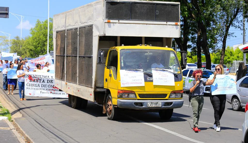 Manifestação teve presença de ativistas e carro de som