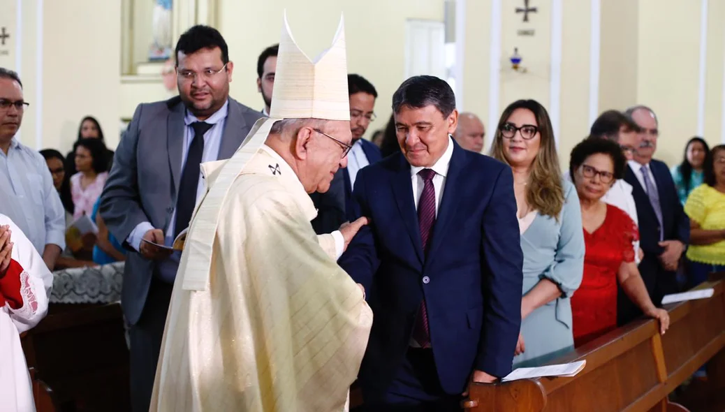 Arcebispo Dom Jacinto Brito e o Governador do estado 