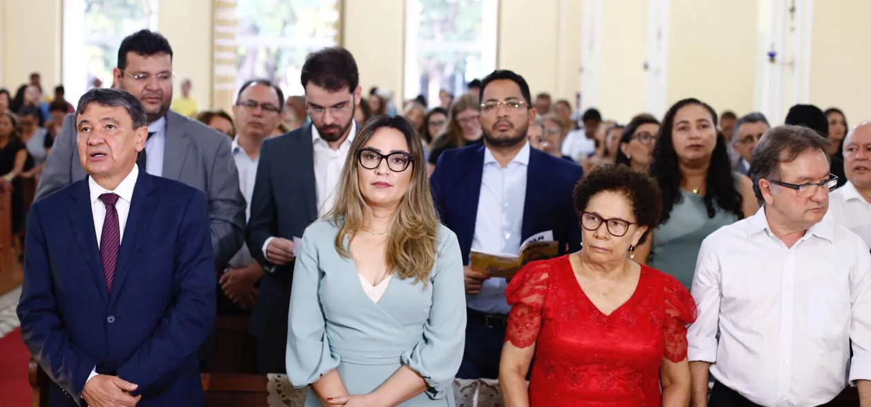 Autoridades presentes