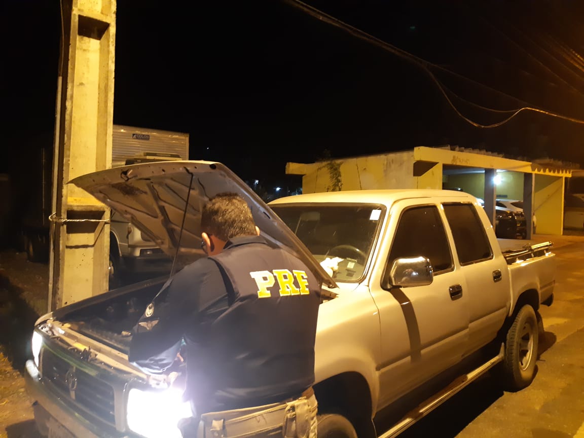 Hillux com documentação falsificada