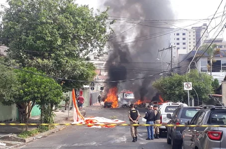 Aeronave de pequeno porte caiu no bairro Caiçara