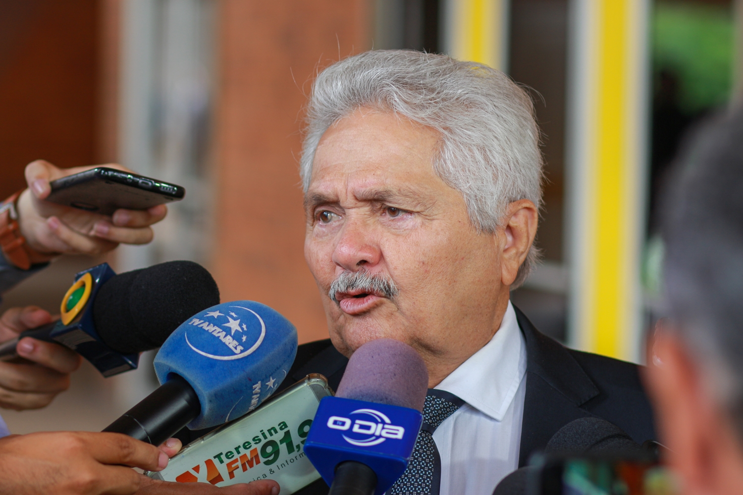 Elmano Férrer 