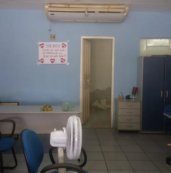 Lugar possui apenas um ventilador