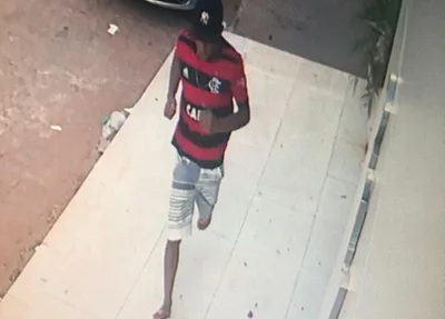 Suspeito é flagrado pela câmera de segurança