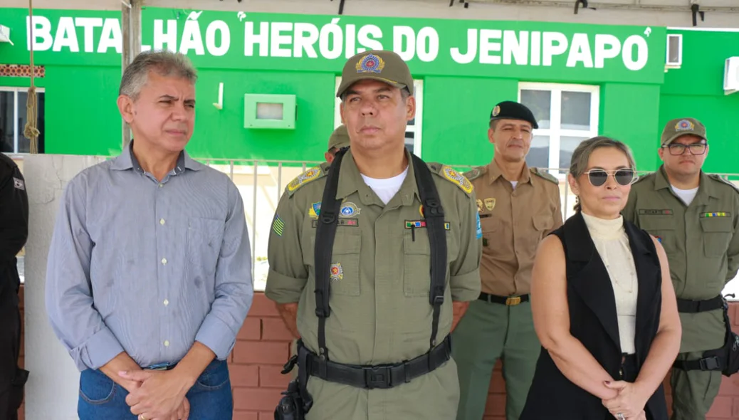 Paulo Martins, coronel Lindomar Castilho e vice-prefeita de Campo Maior Liége da Cunha