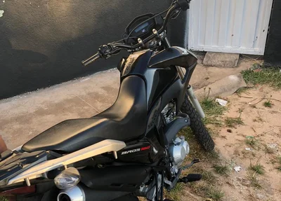 Motocicleta apreendida pela Polícia Civil