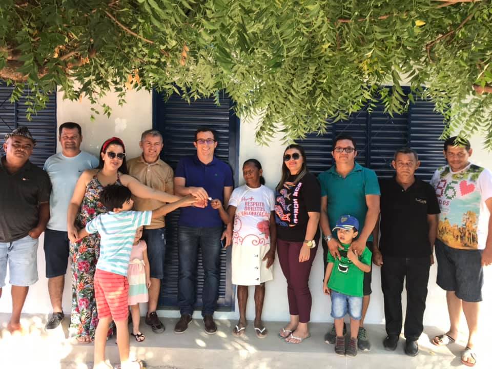 Prefeito Júnior Percy entrega novas casas populares para famílias carentes em Buriti dos Lopes