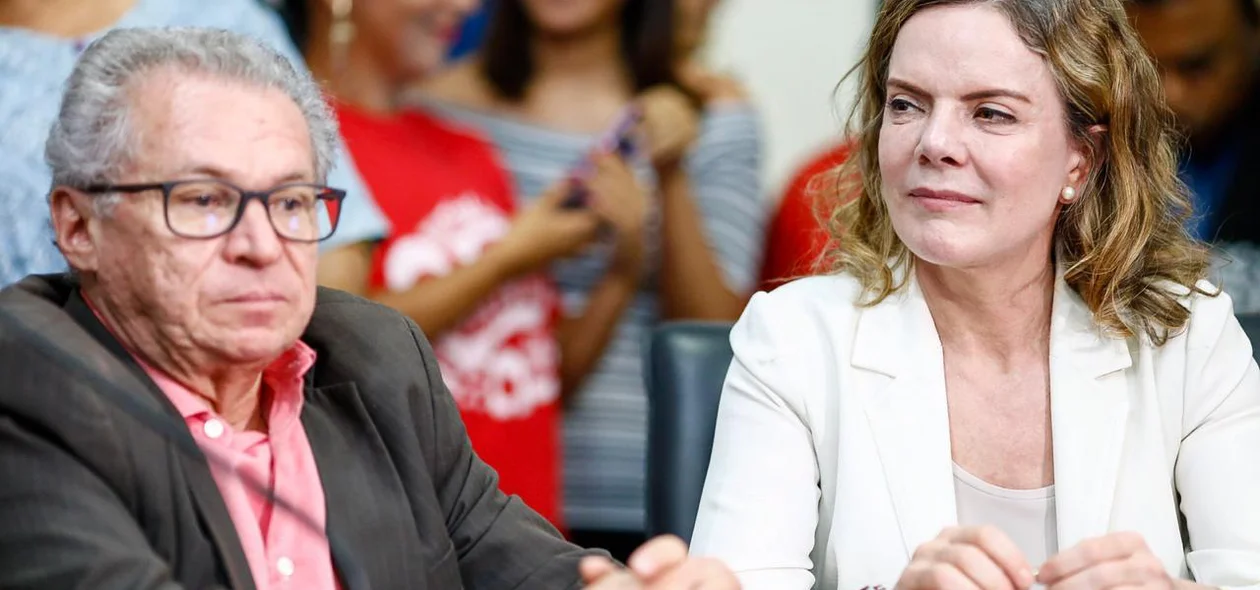 Assis Carvalho e Gleisi Hoffmann