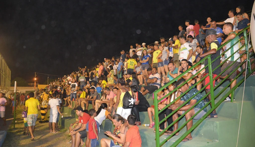 Torcida lota geral
