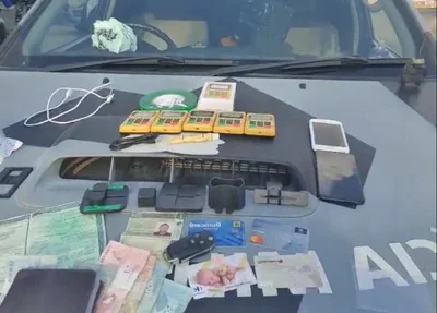 Material apreendido com Erik Alves da Silva 