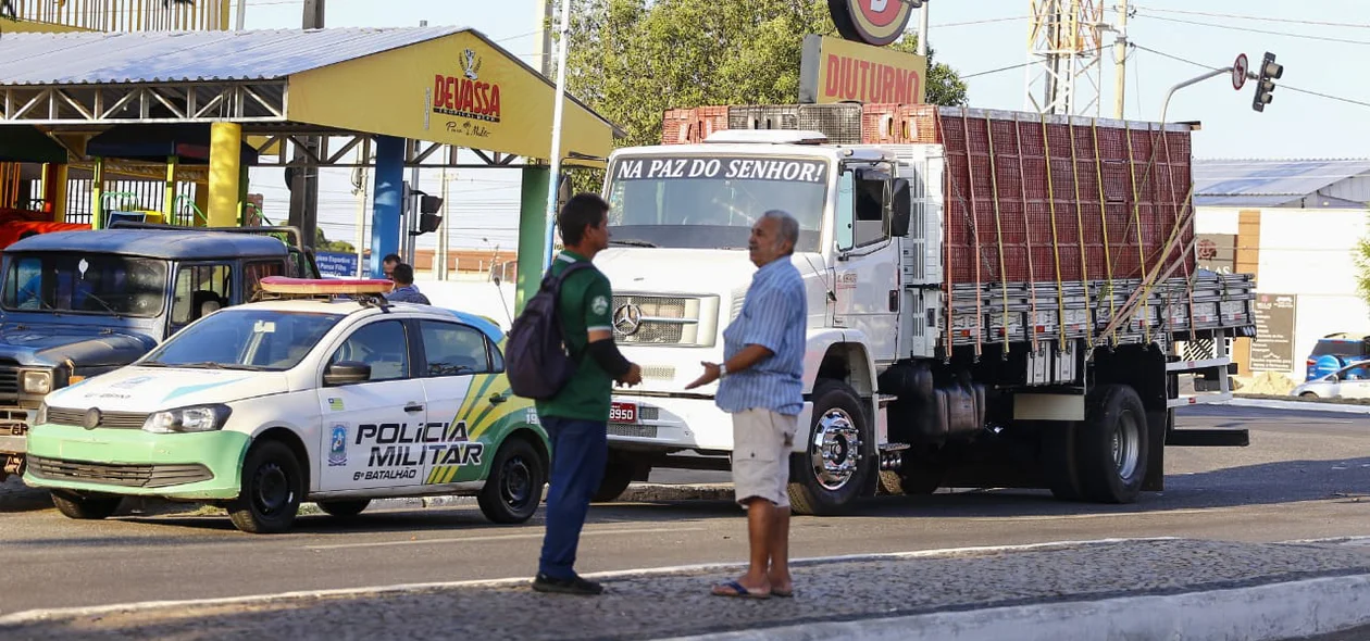 Acidente próximo a lanchonete Diuturno 