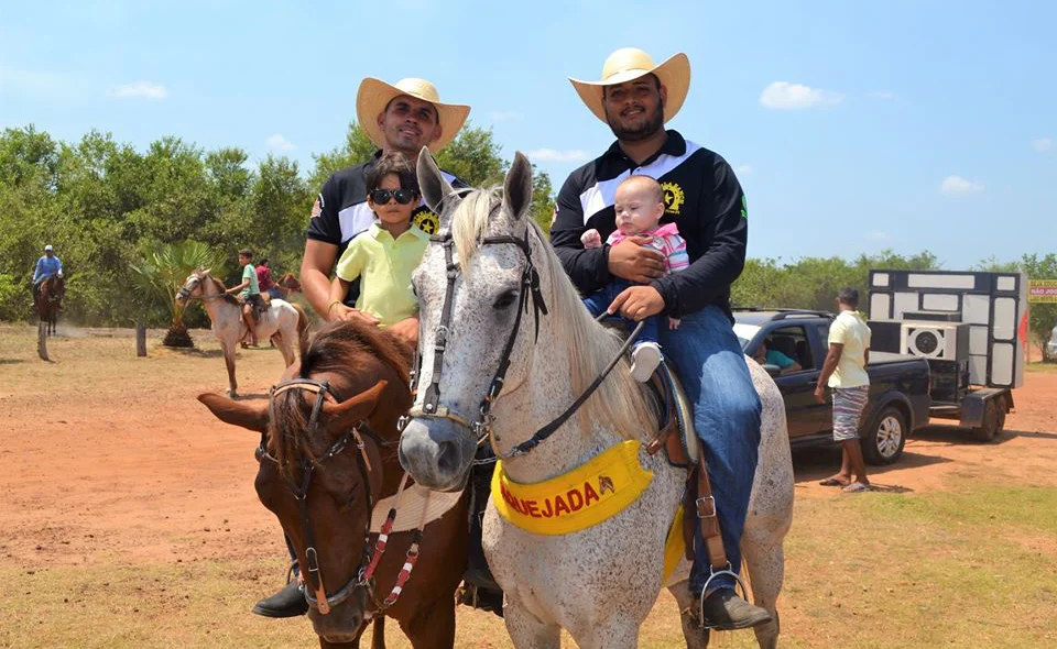 Varias crianças participam do evento 