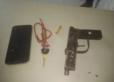 Objetos encontrados com os adolescentes