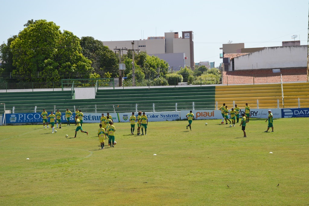 Atletas do Picos fazem último treino antes da final