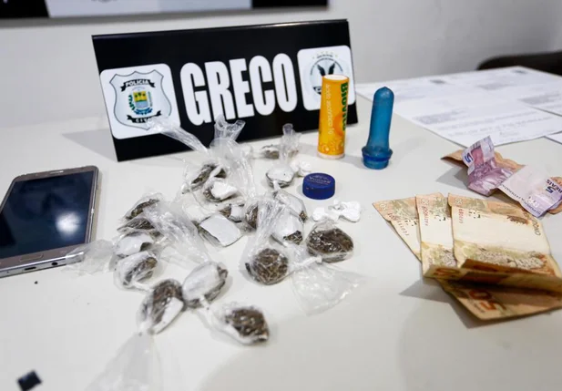 Droga apreendida pelo Greco