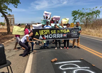 Manifestação de alunos da Uespi de Picos