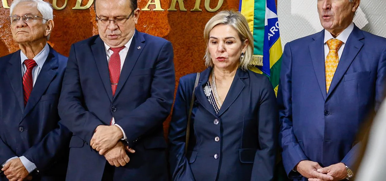 Ministro Paulo Dias de Moura Ribeiro participa de solenidade no TJ-PI