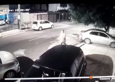Câmera registrou a tentativa de assalto